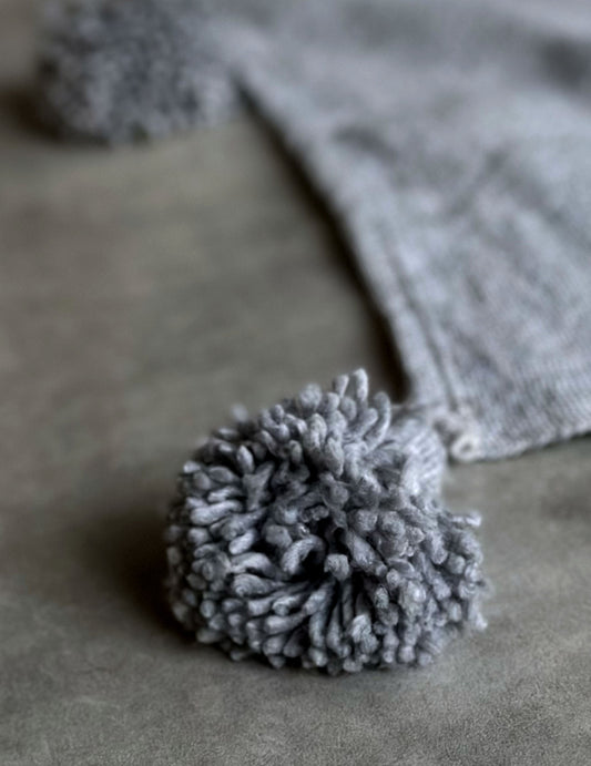 Pompom blanket (グレー)