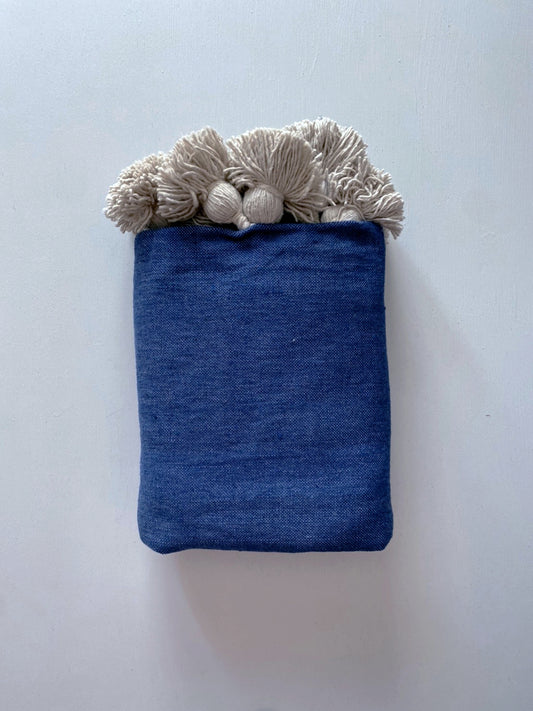 Pompom blanket