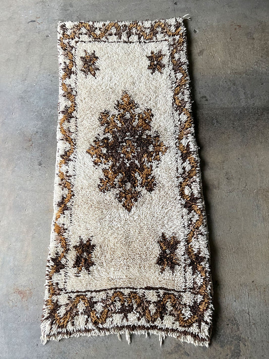Vintage beni Ouarain rug