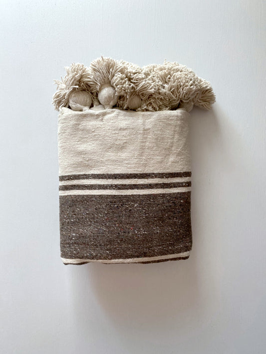 Pompom blanket