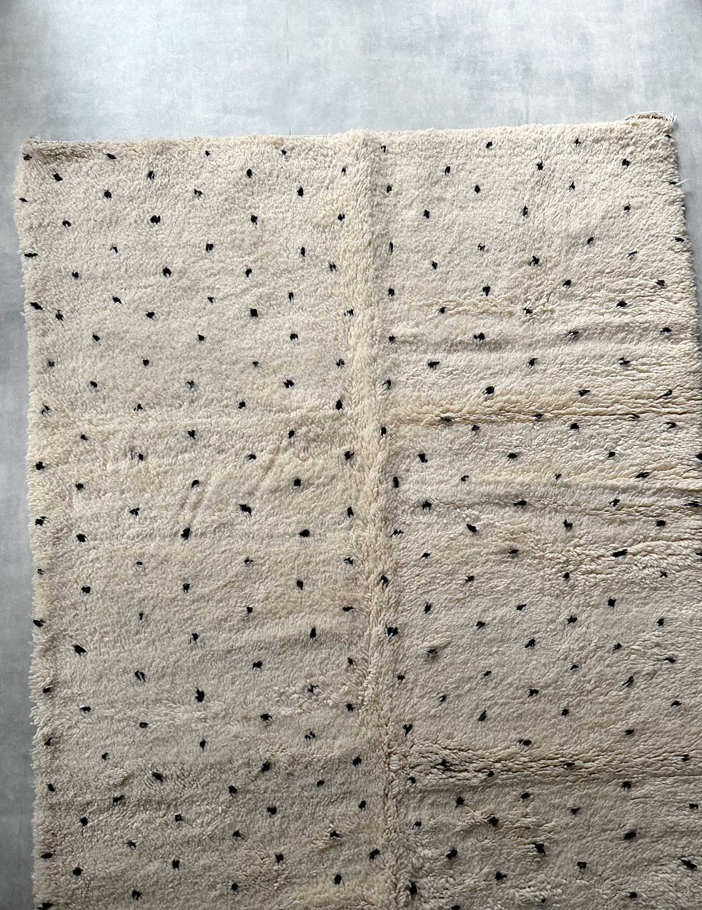 Dot rug