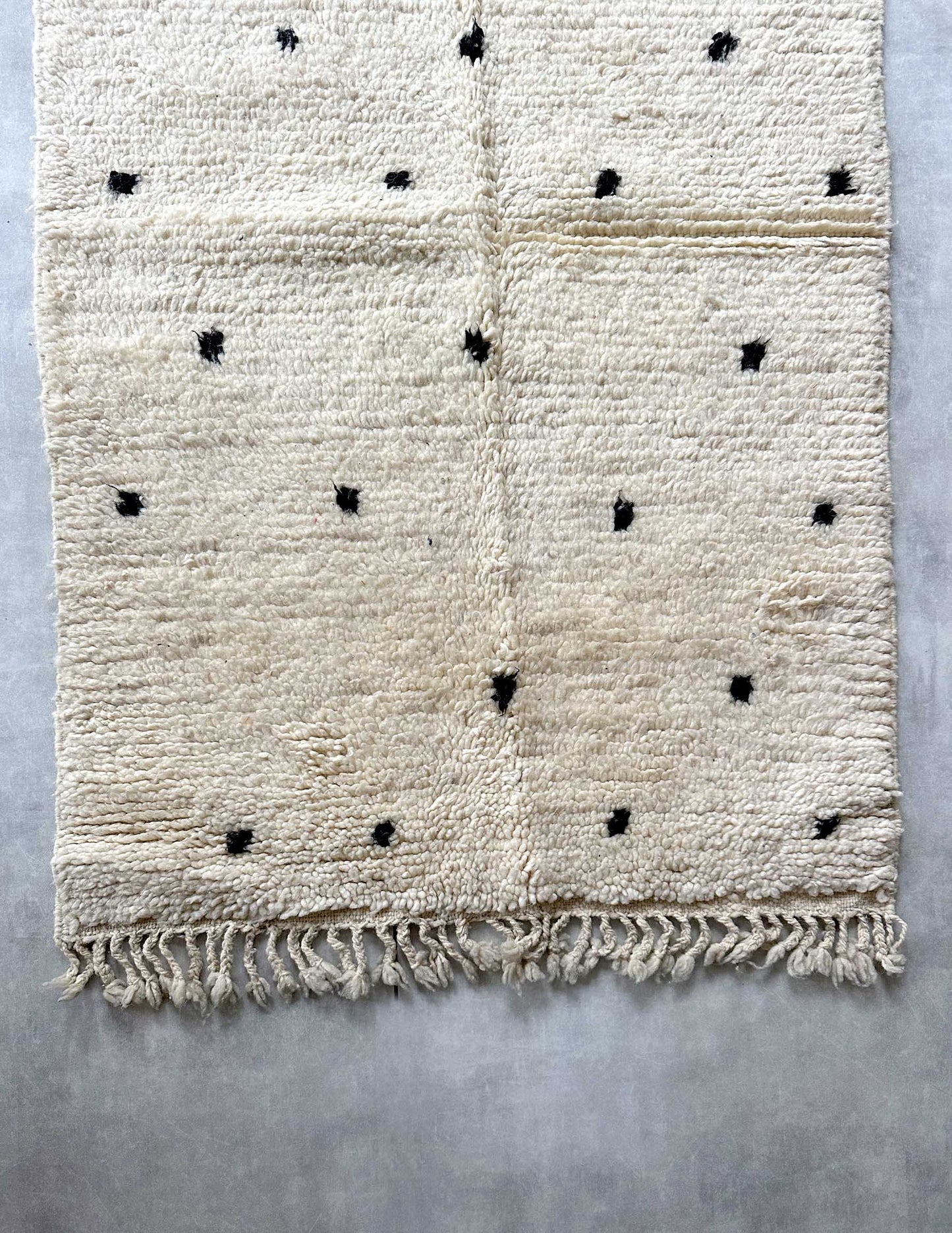 Dot rug