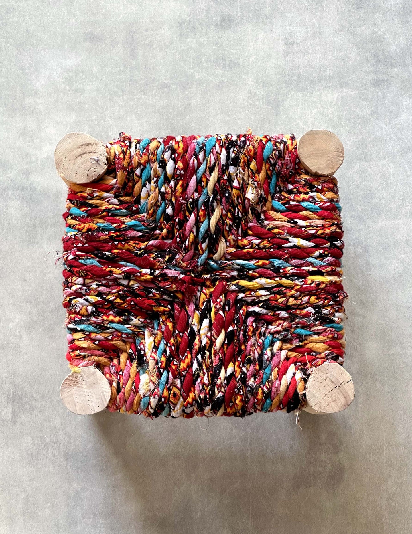 Handmade stool (Mix colors)