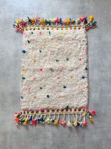 Dot rug