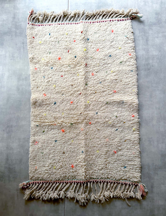 Dot rug