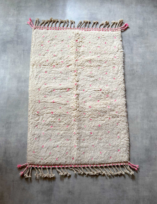 Dot rug