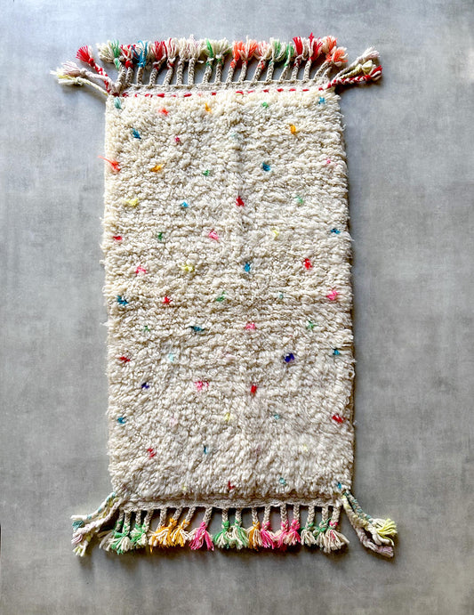 Dot rug