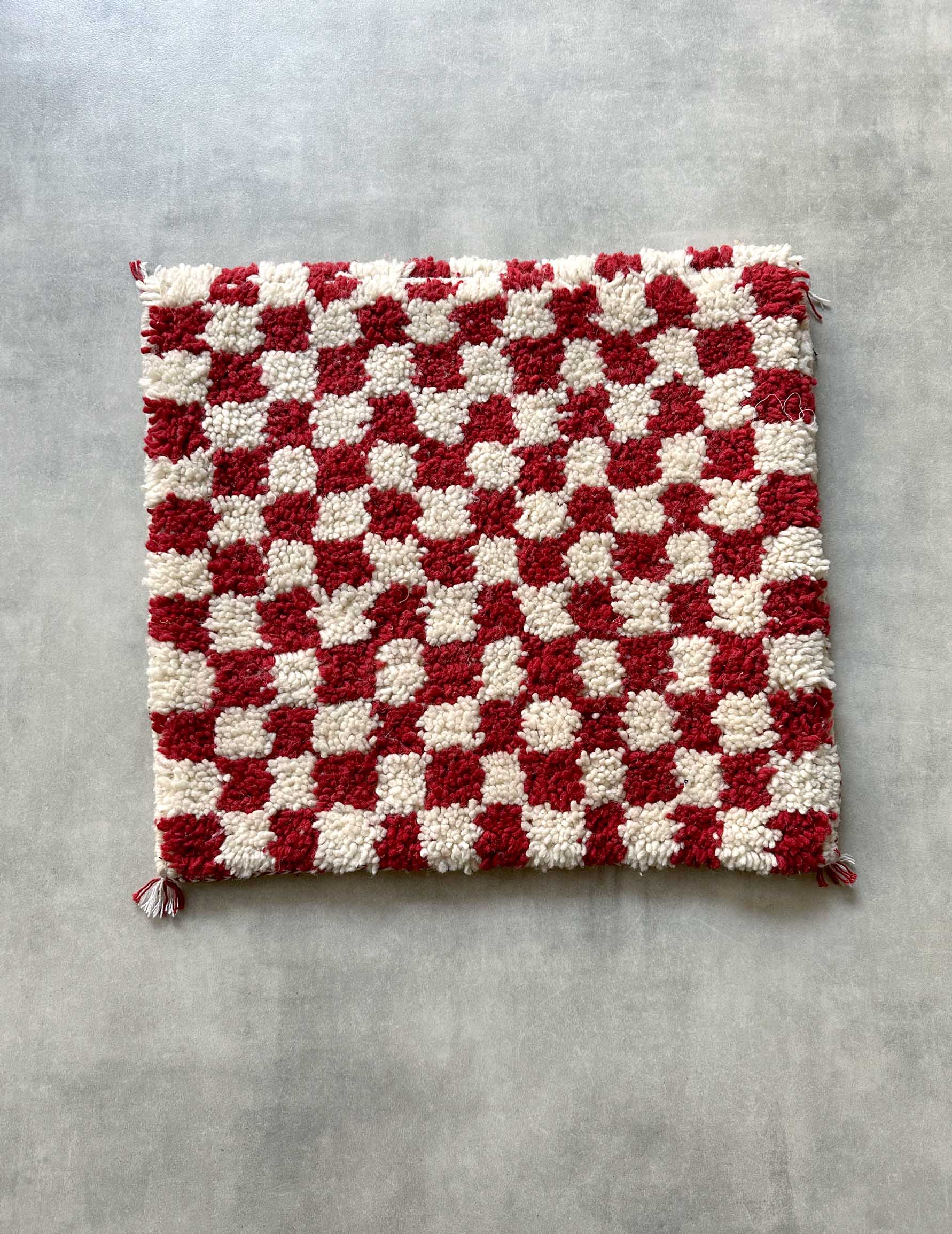 Checker cushion cover