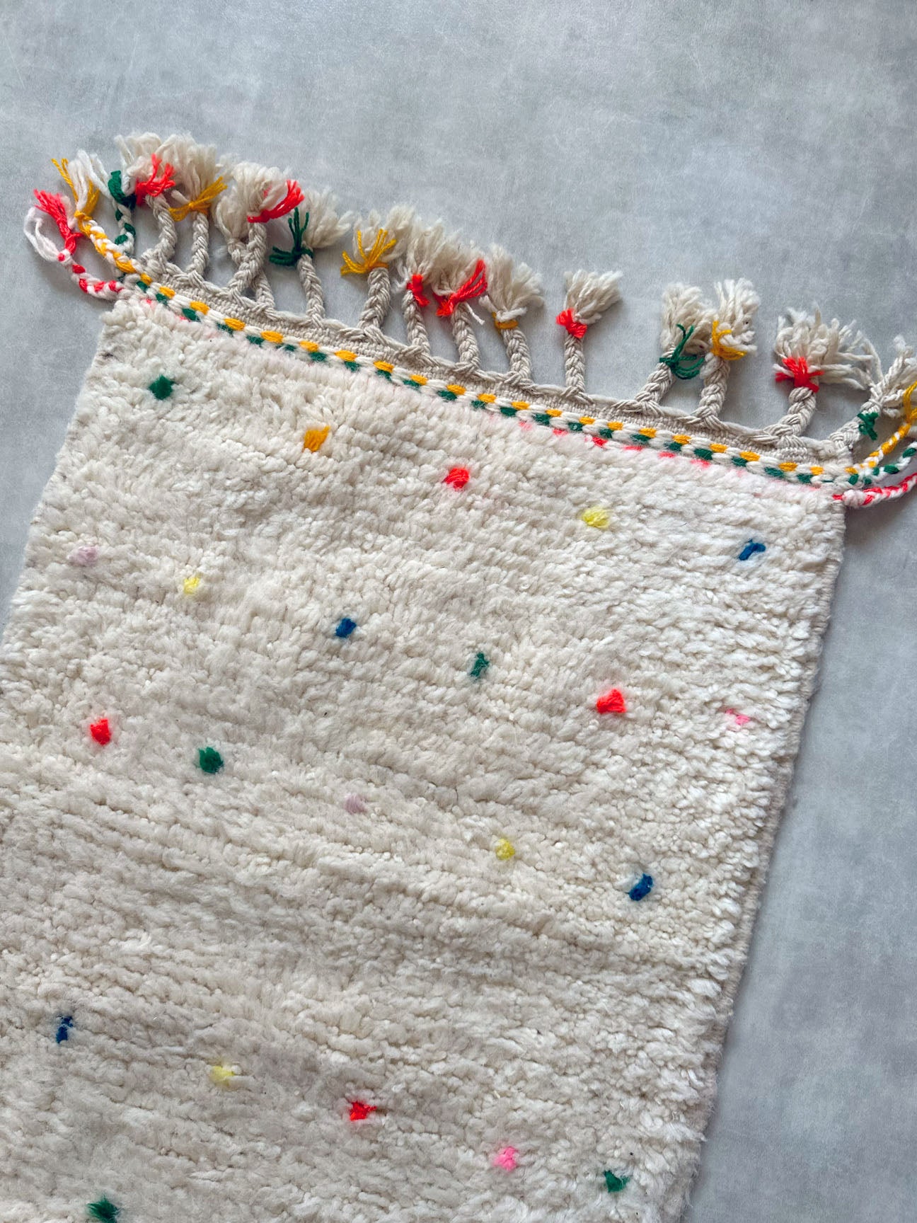 Dot rug