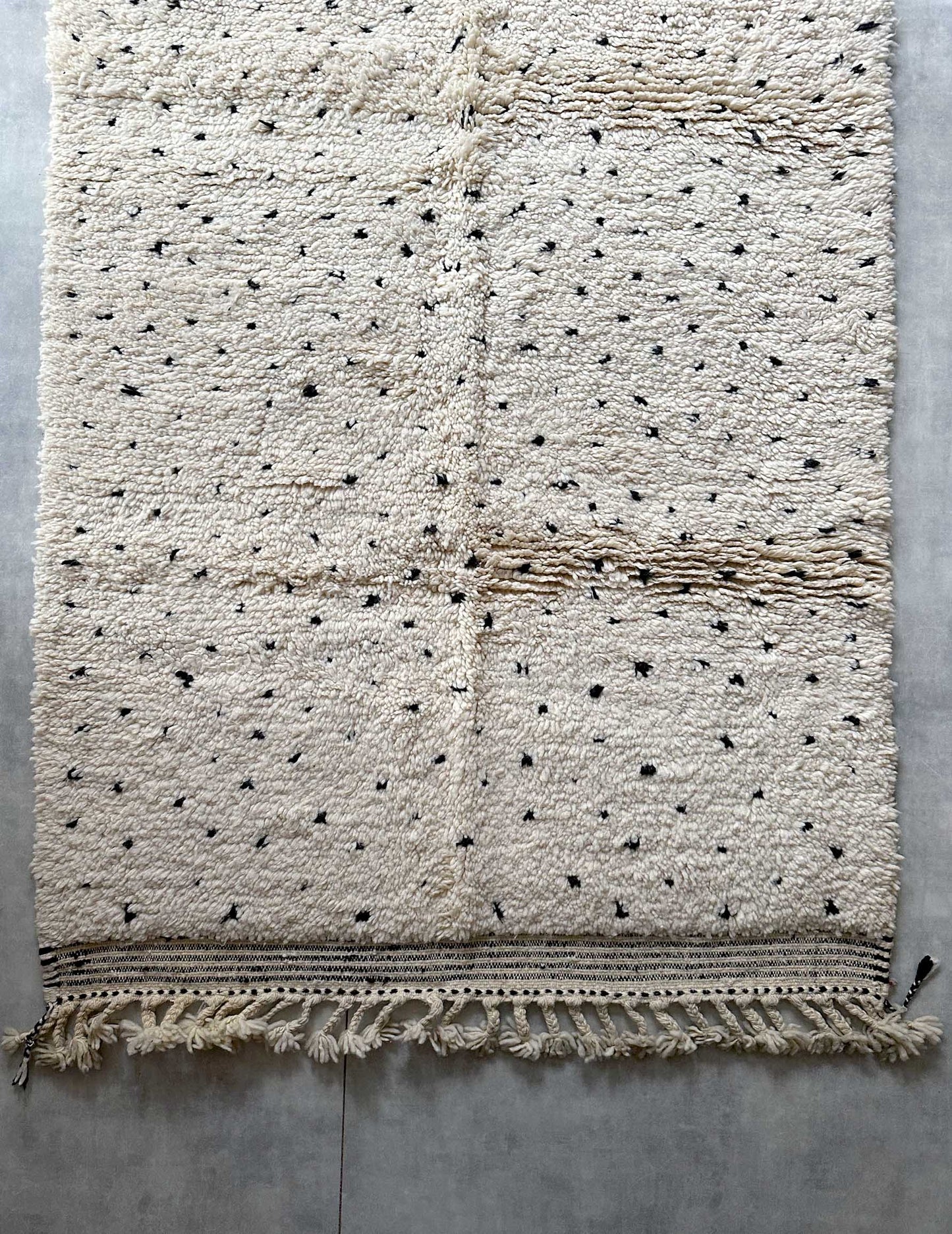 Dot rug