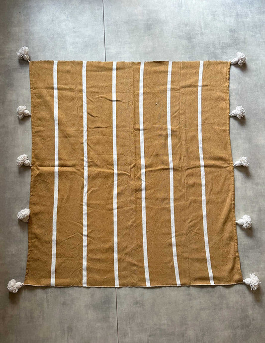 Pompom blanket