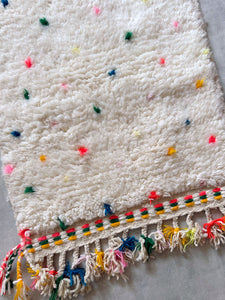 Dot rug
