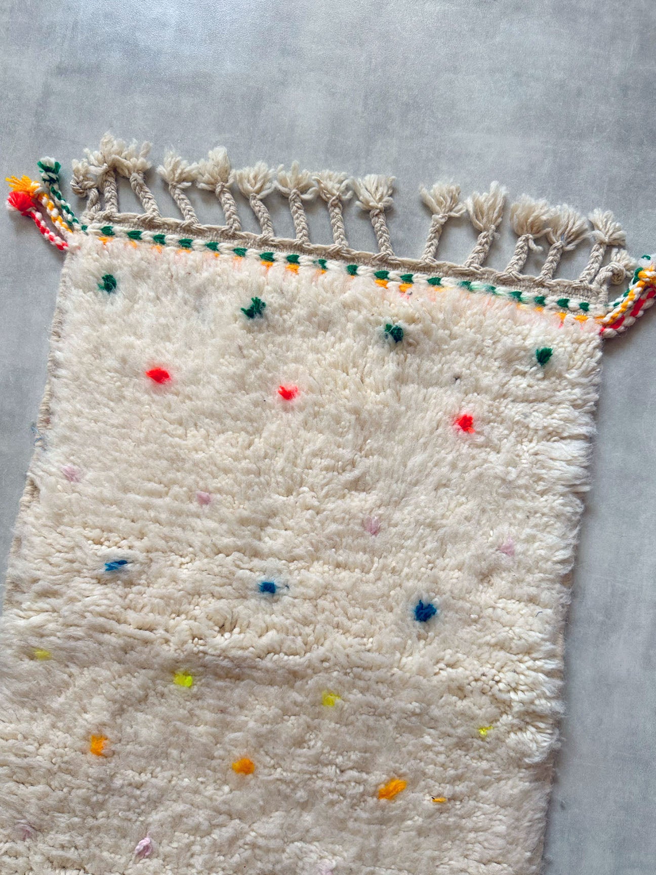 Dot rug