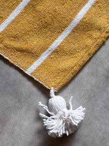 Pompom blanket