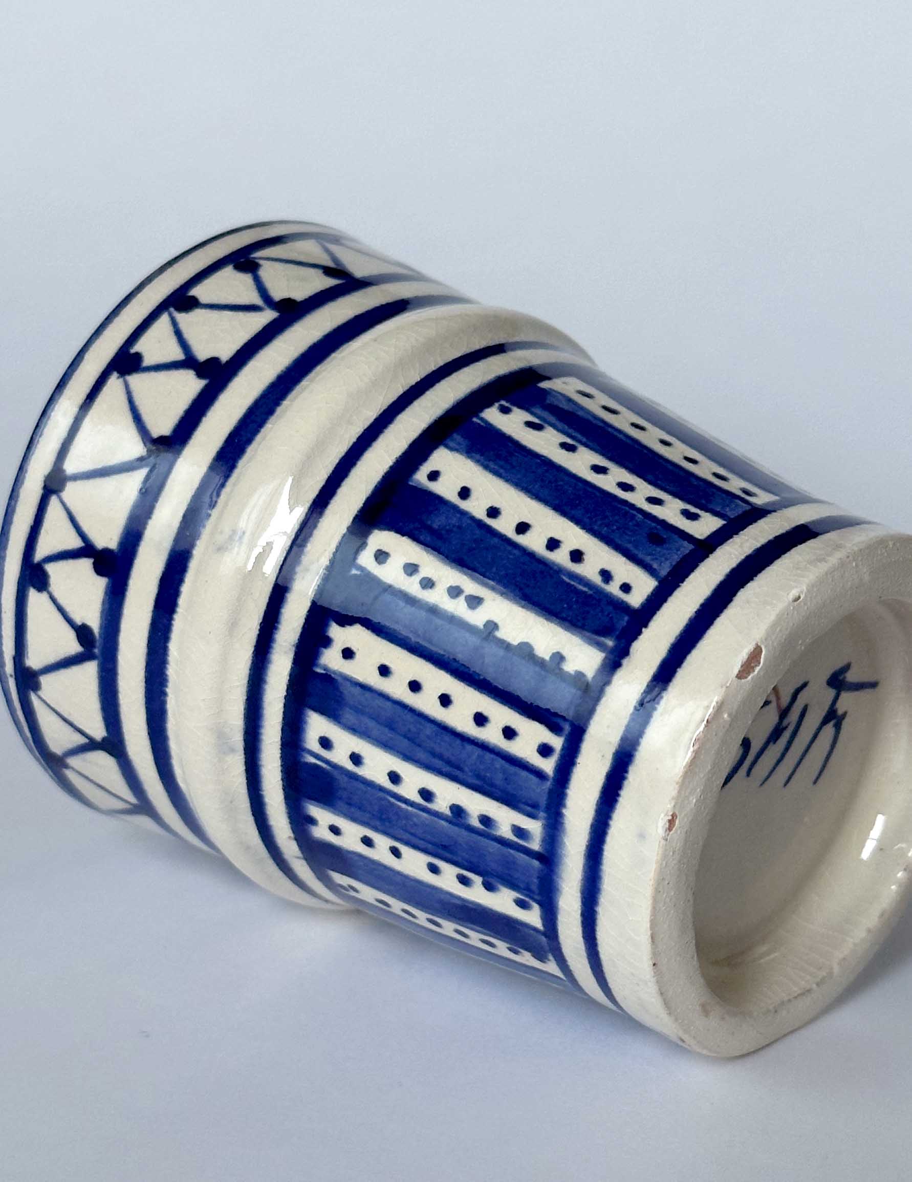 Ceramic cup