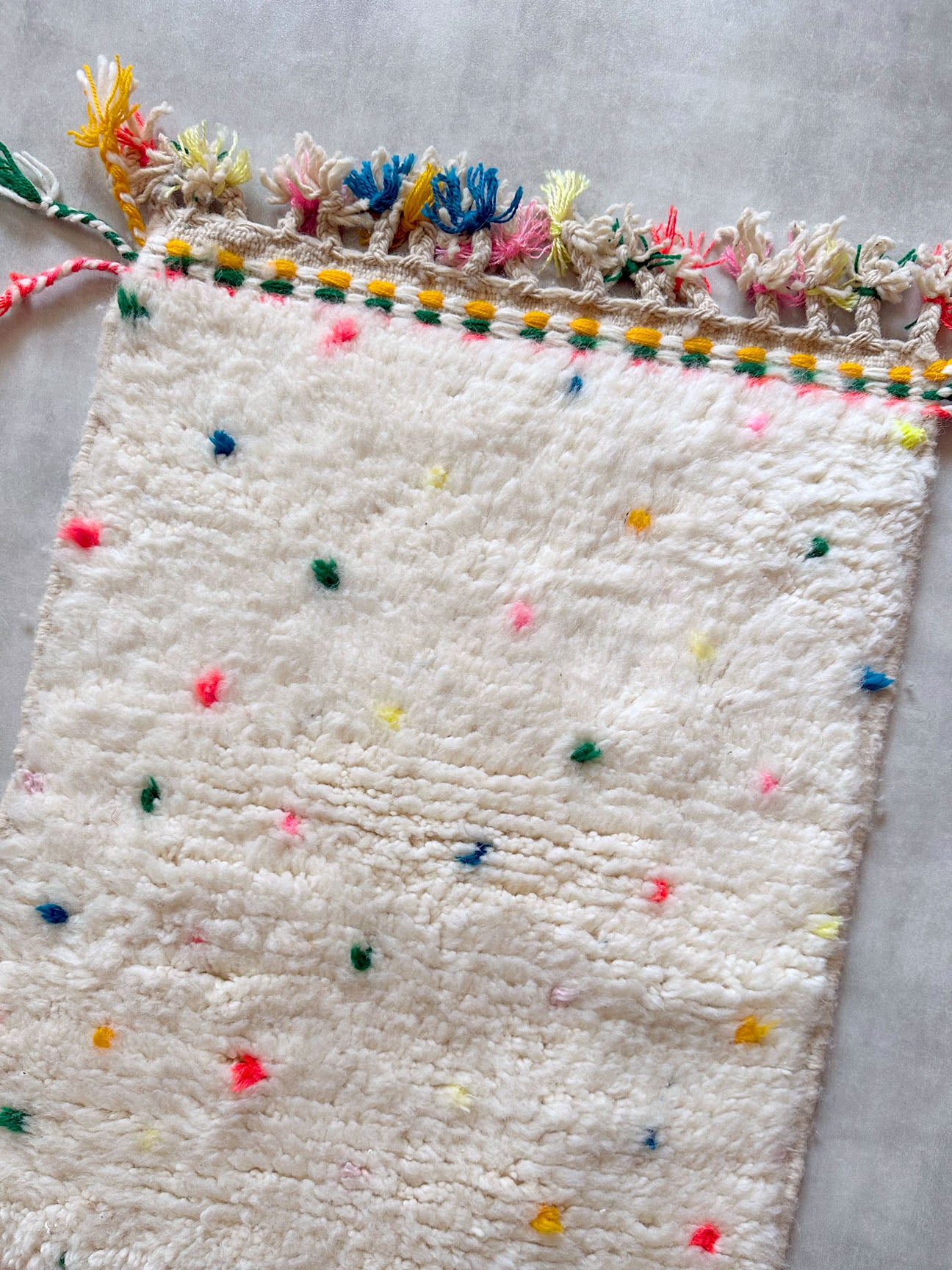 Dot rug