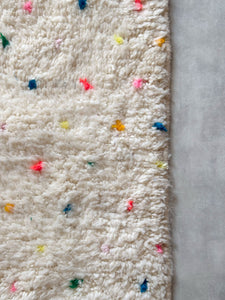 Dot rug