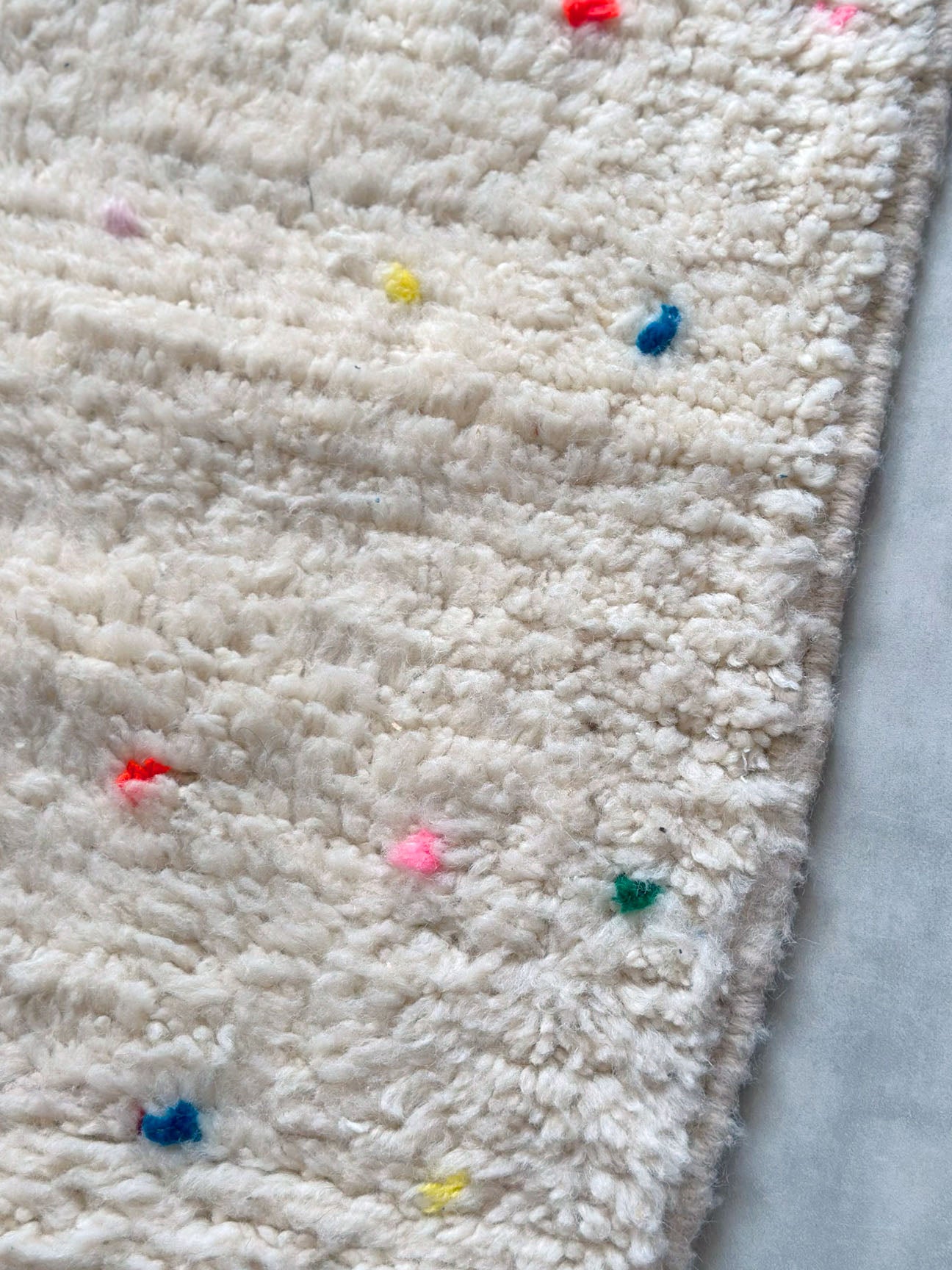 Dot rug