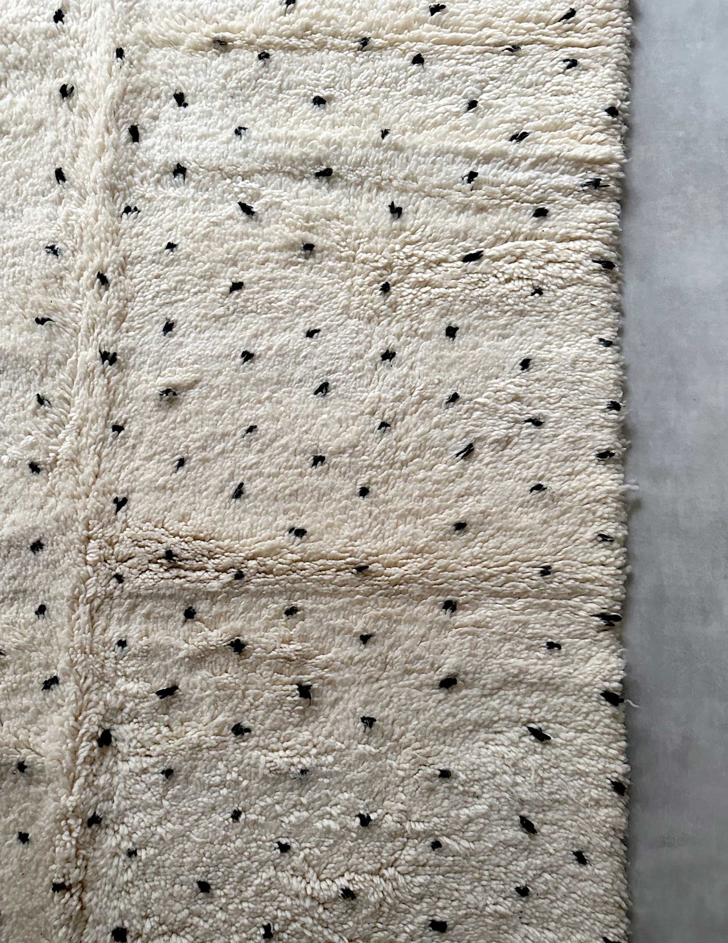 Dot rug