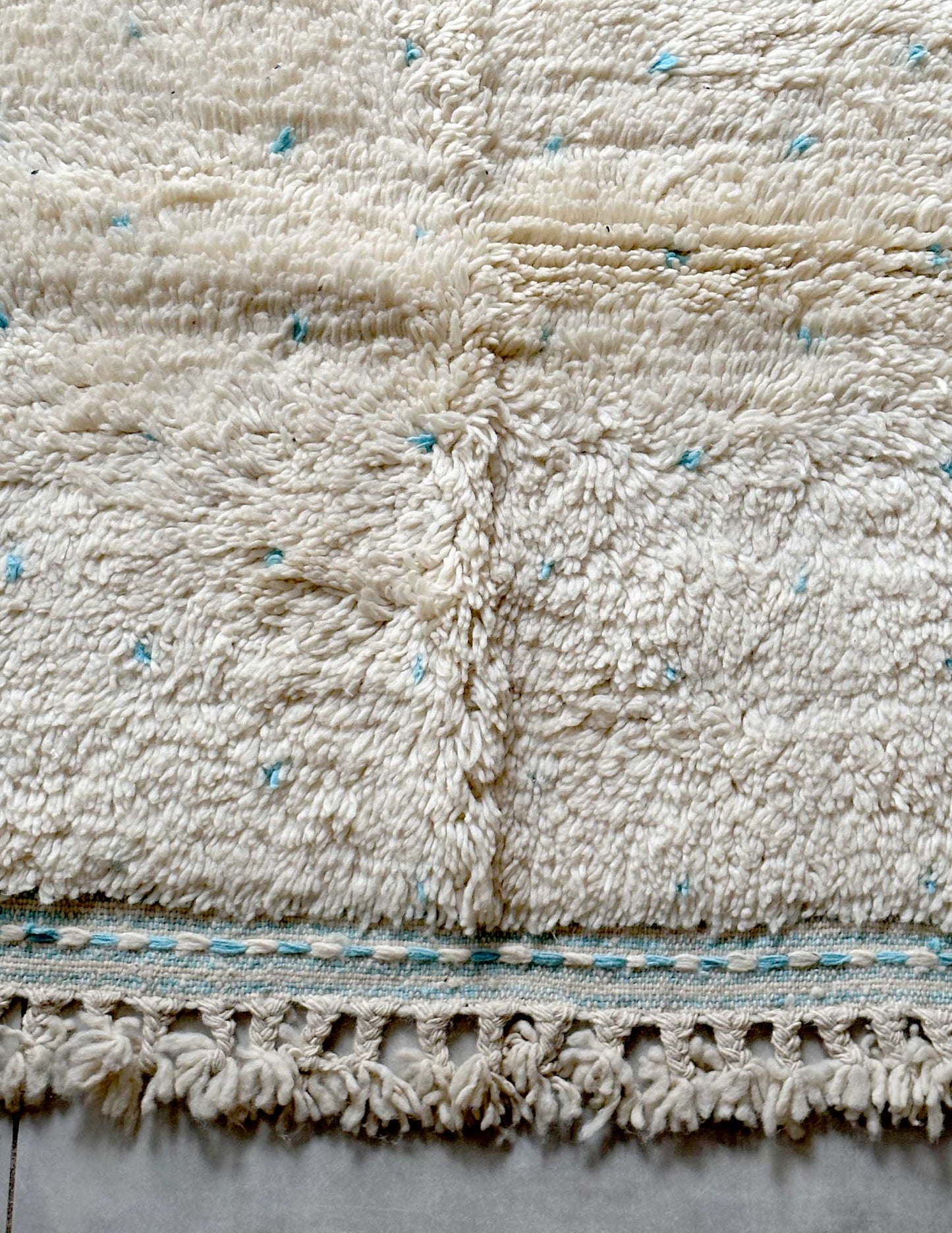 Dot rug
