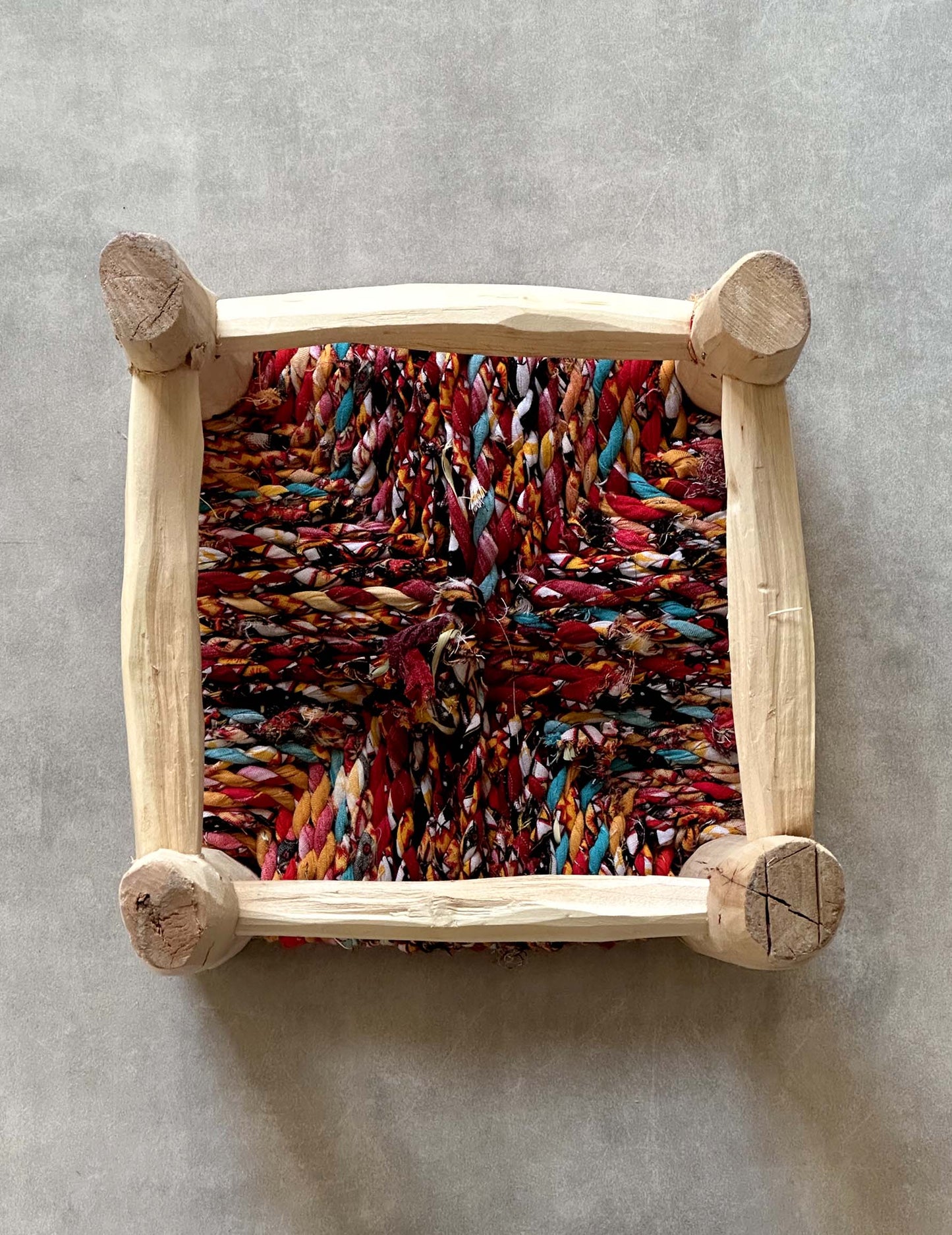Handmade stool (Mix colors)