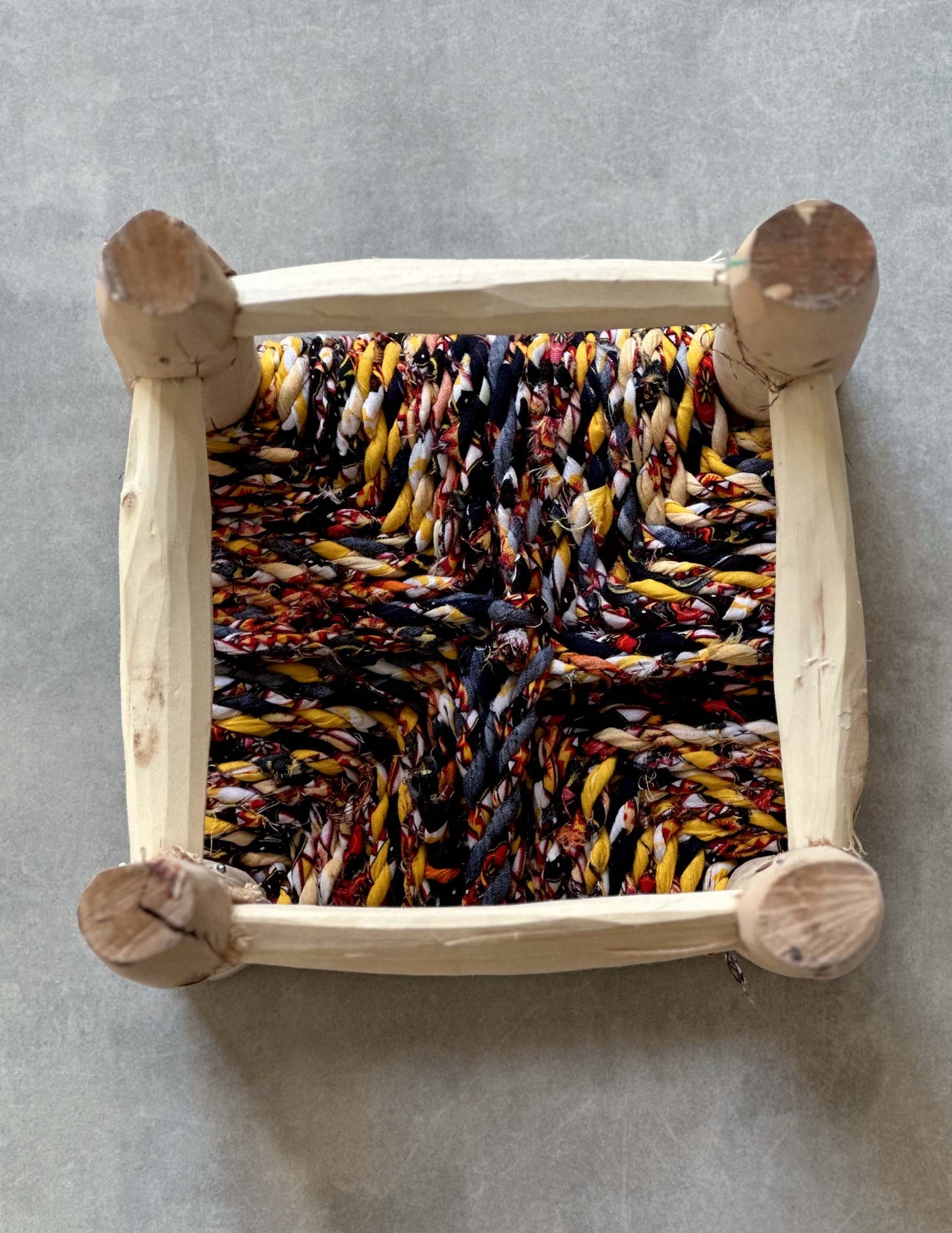 Handmade stool (Mix colors)