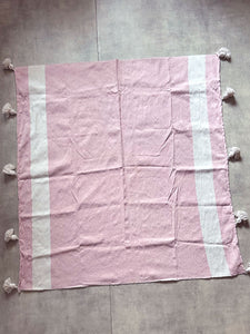 Pompom blanket