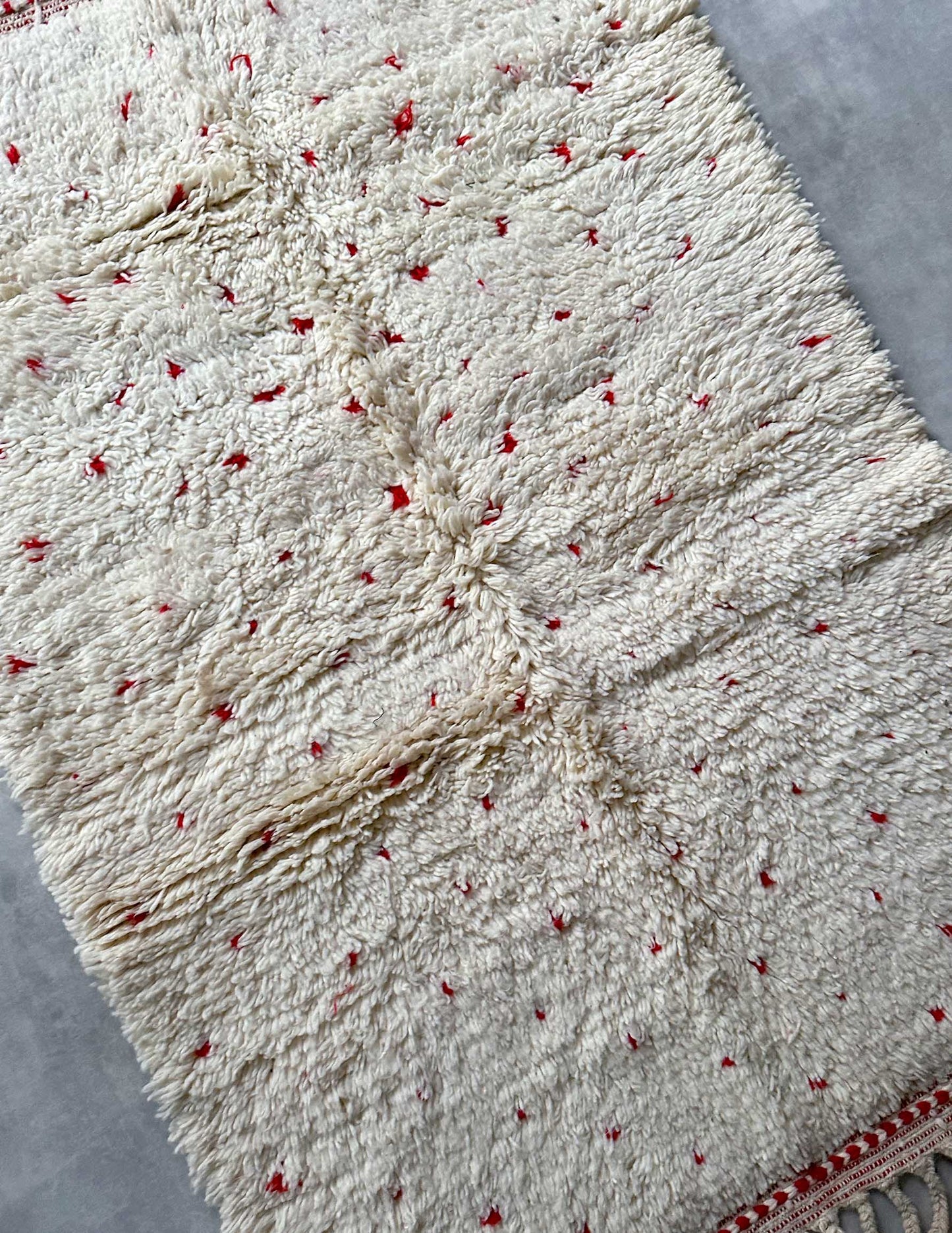 Dot rug
