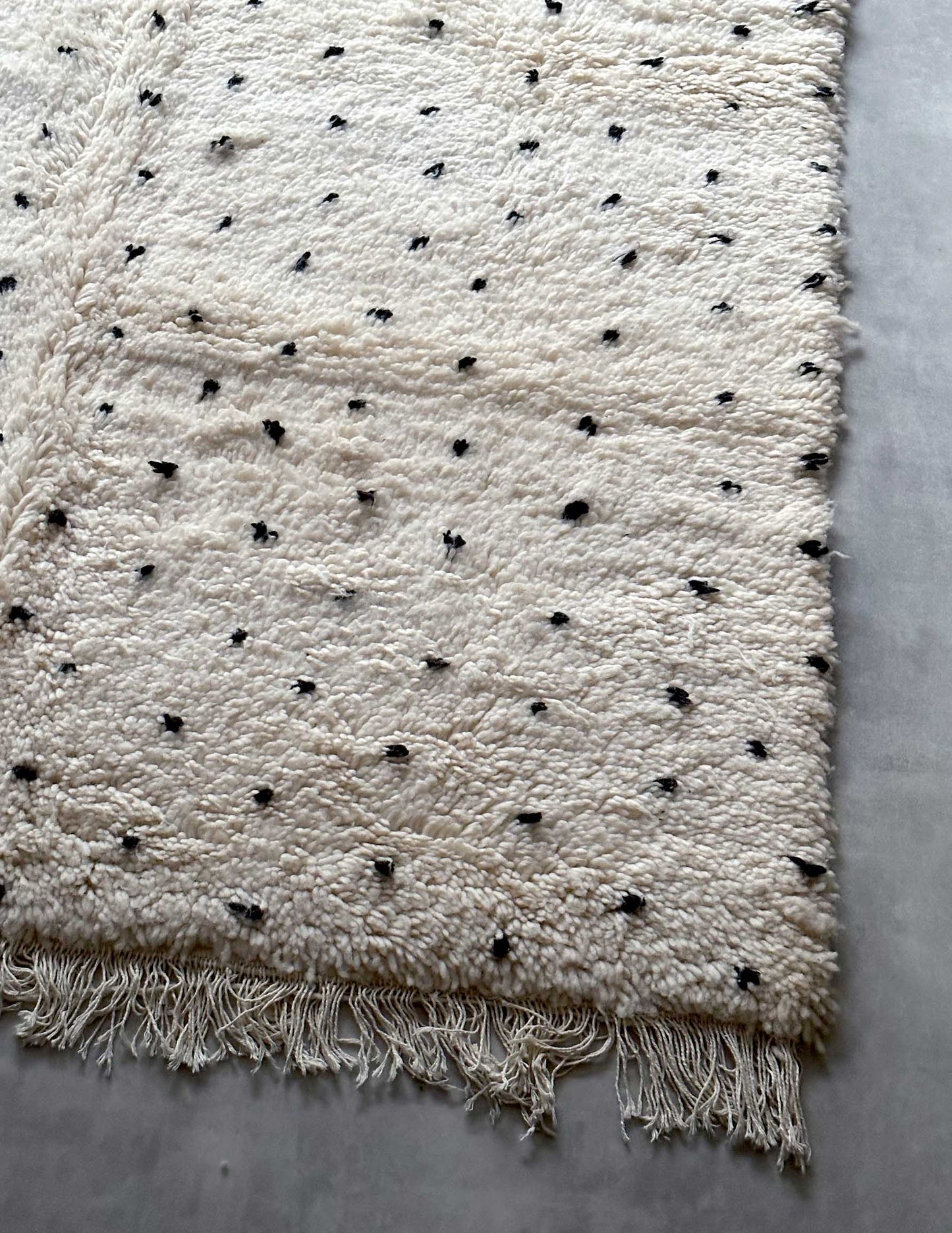 Dot rug