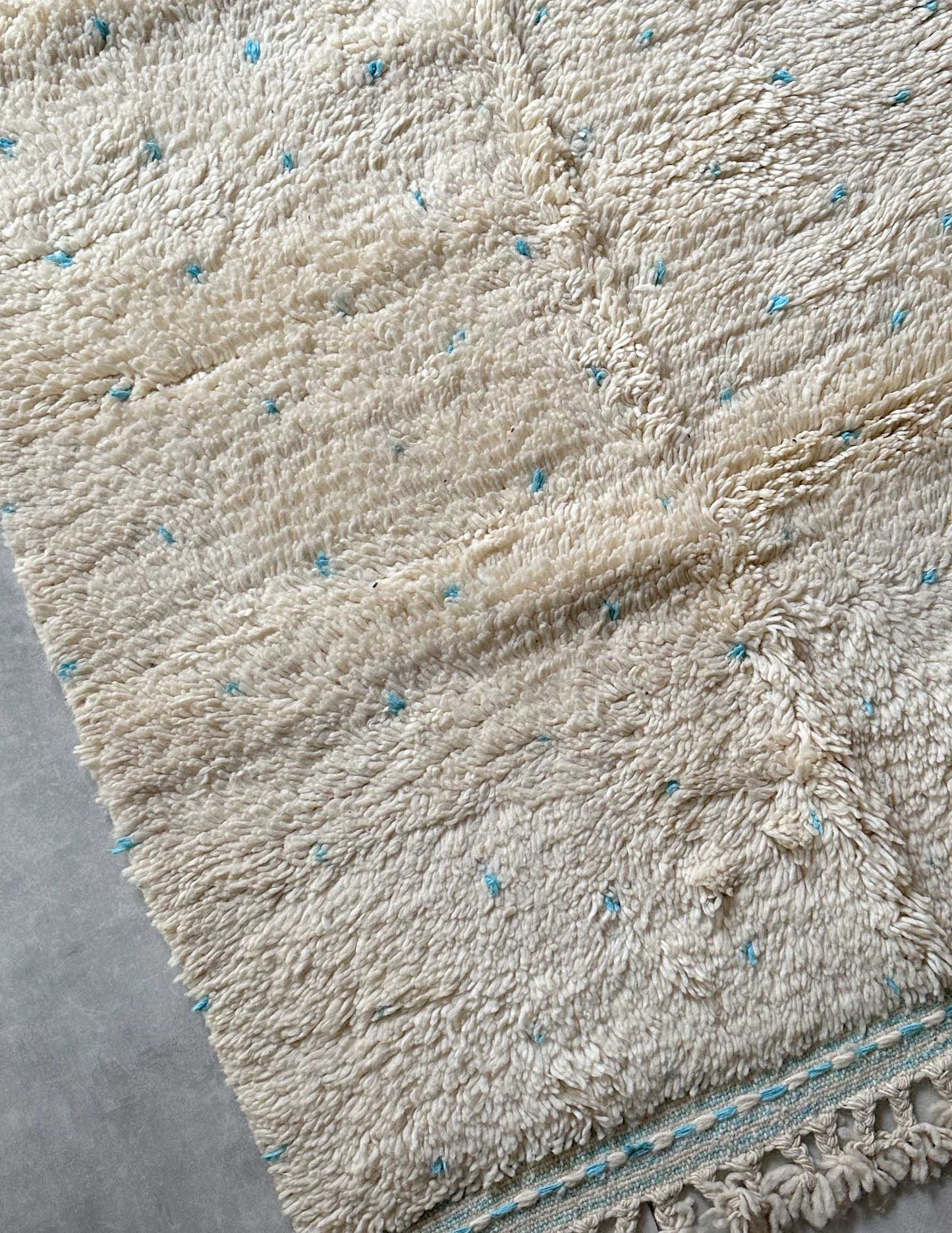 Dot rug