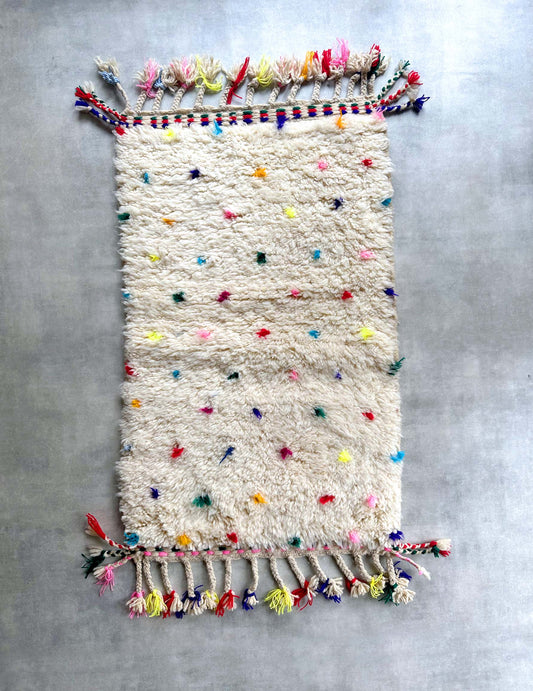 Dot rug