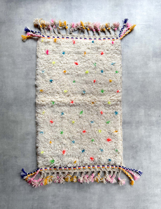 Dot rug