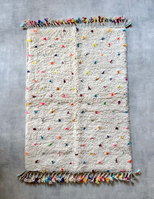 Dot rug