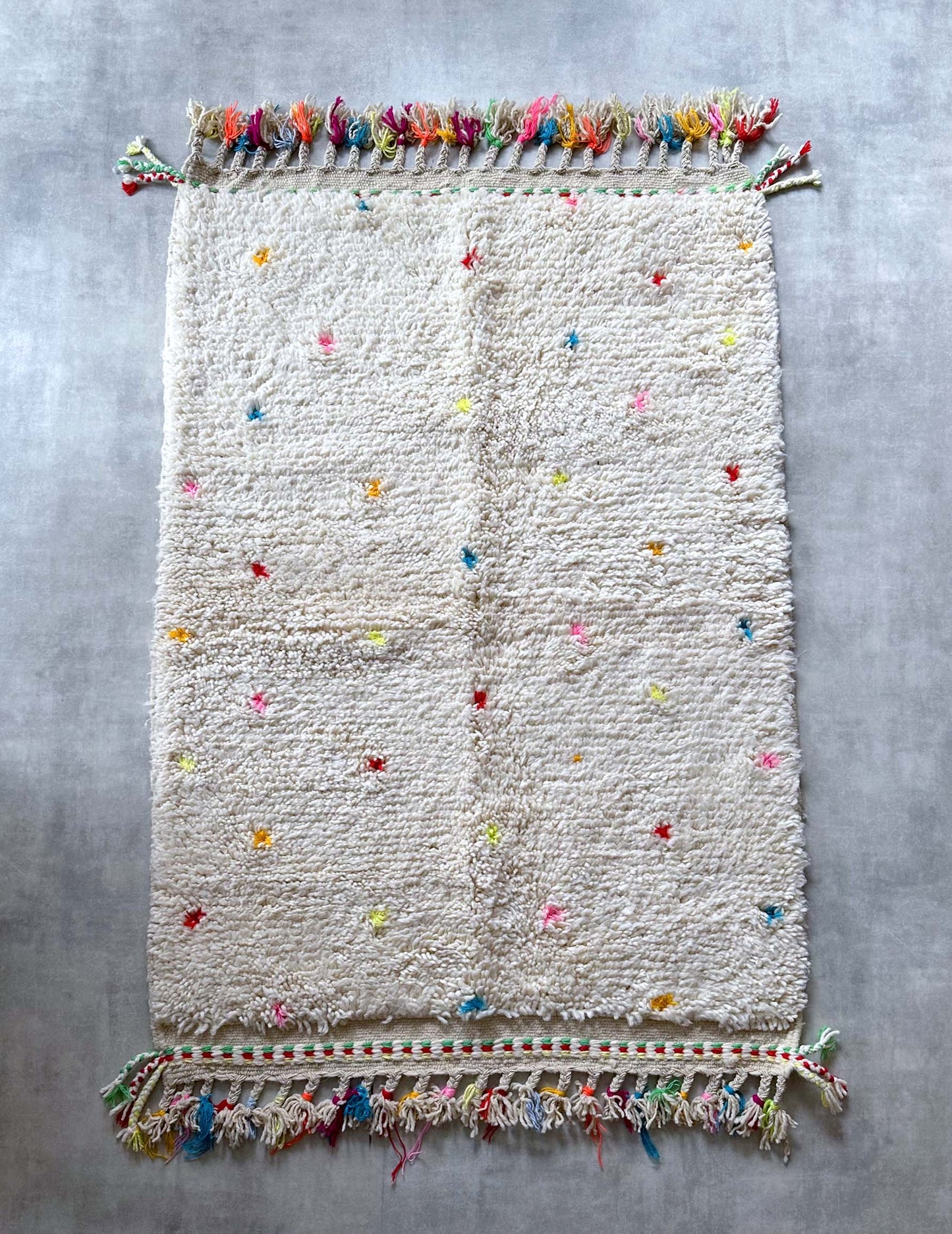 Dot rug