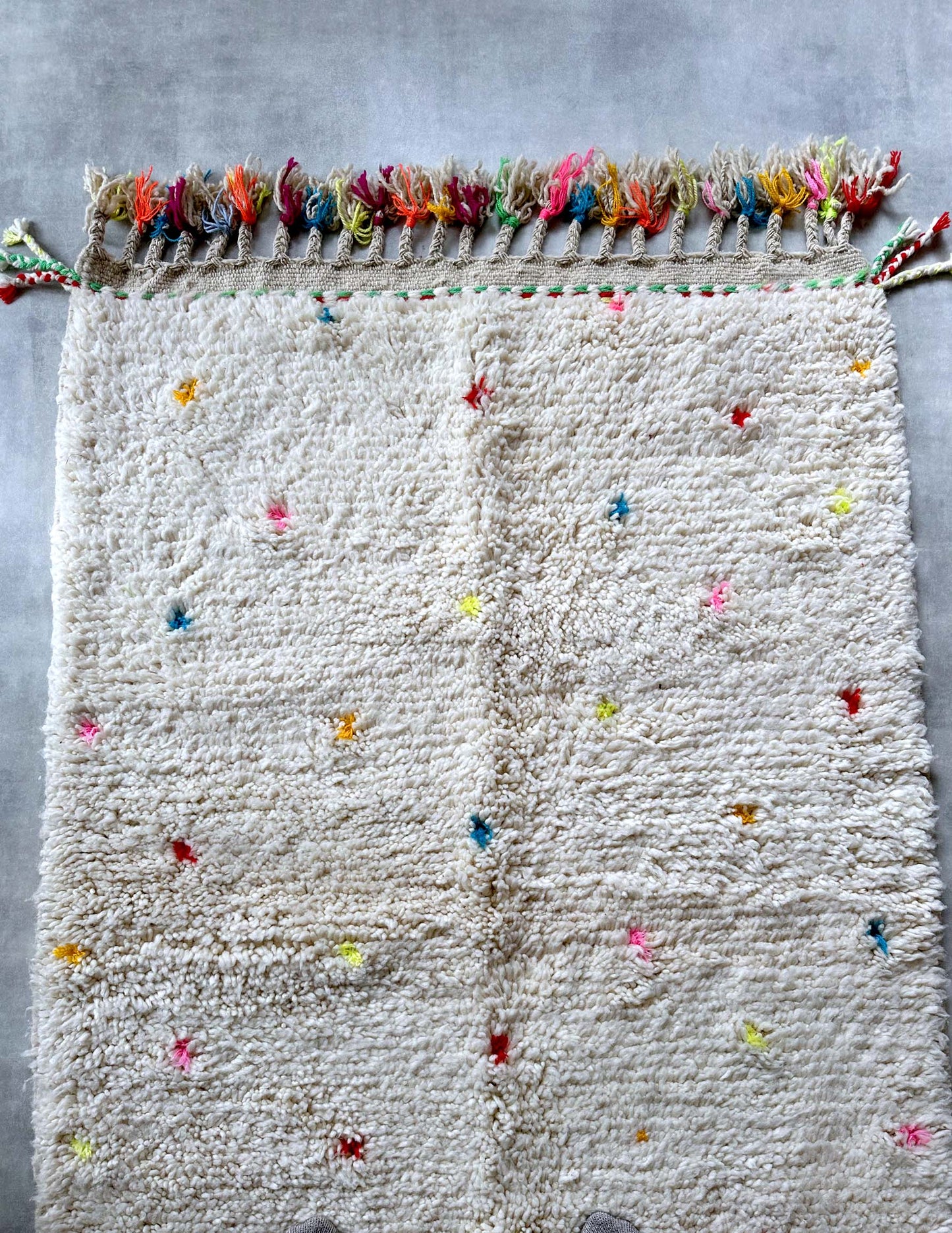 Dot rug
