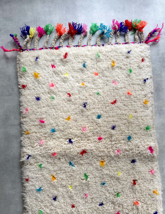 Dot rug