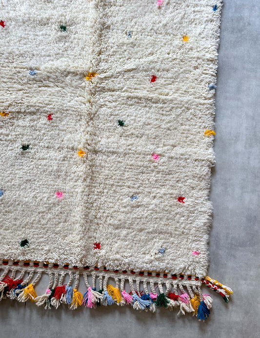 Dot rug