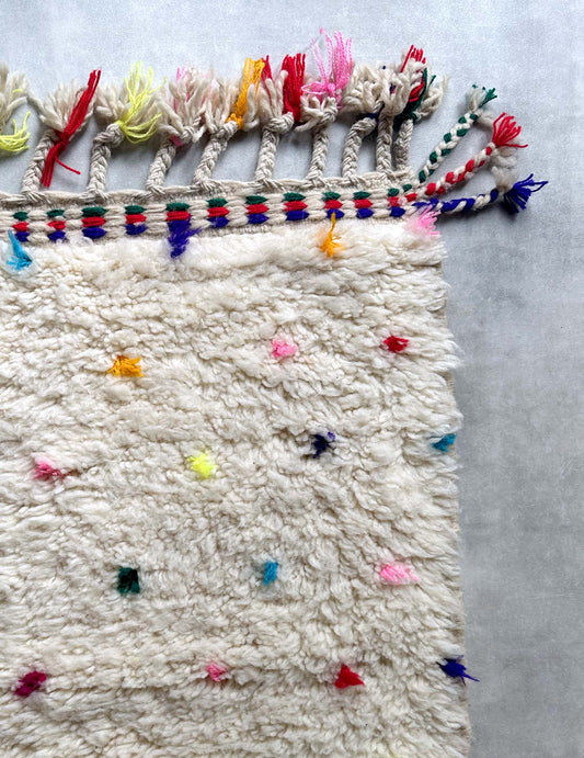 Dot rug