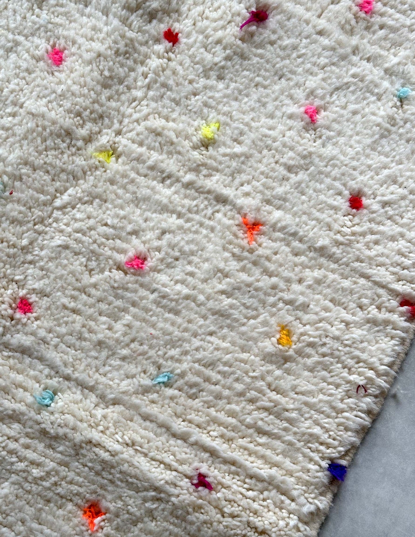 Dot rug