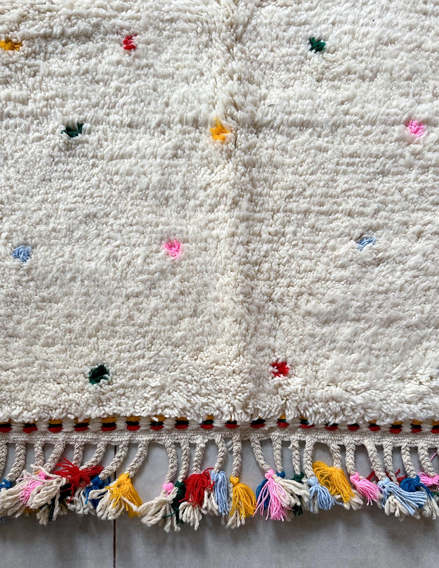 Dot rug