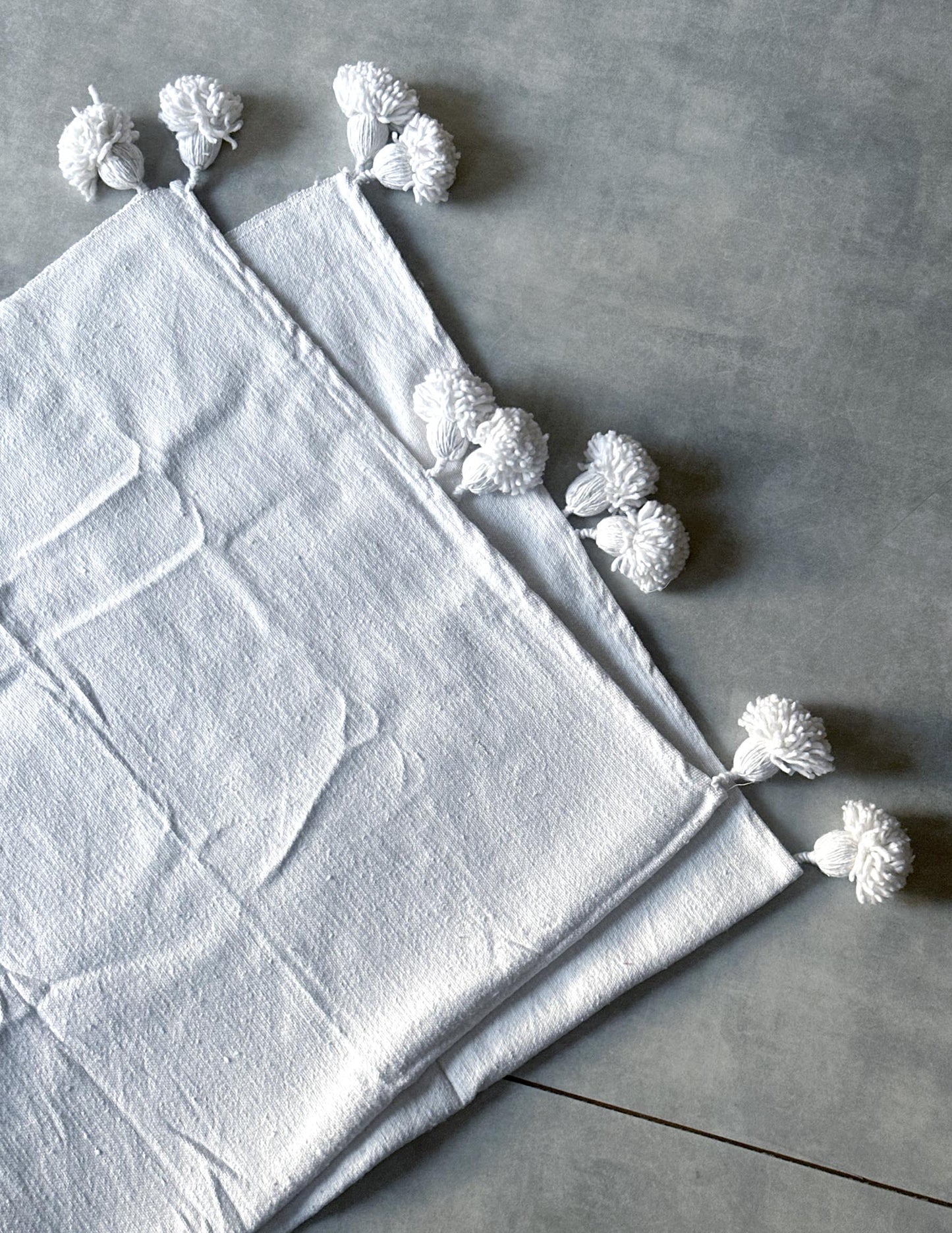 Pompom blanket (ワイト)