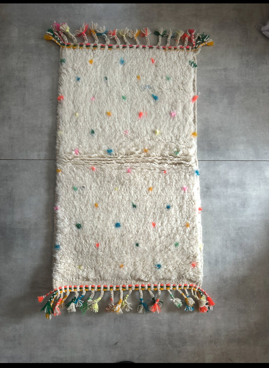 Dot rug