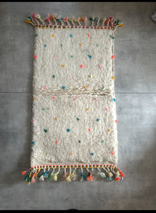 Dot rug