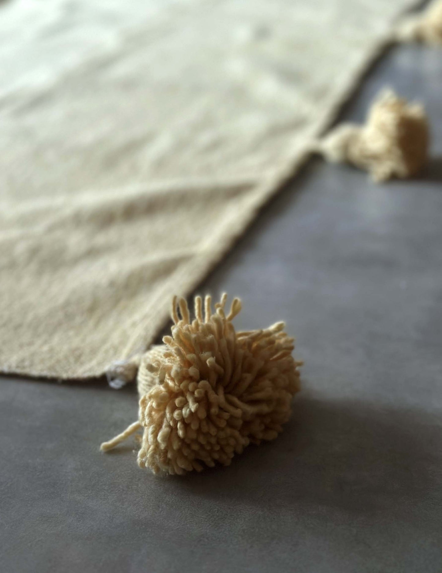 Pompom blanket (マスタード)