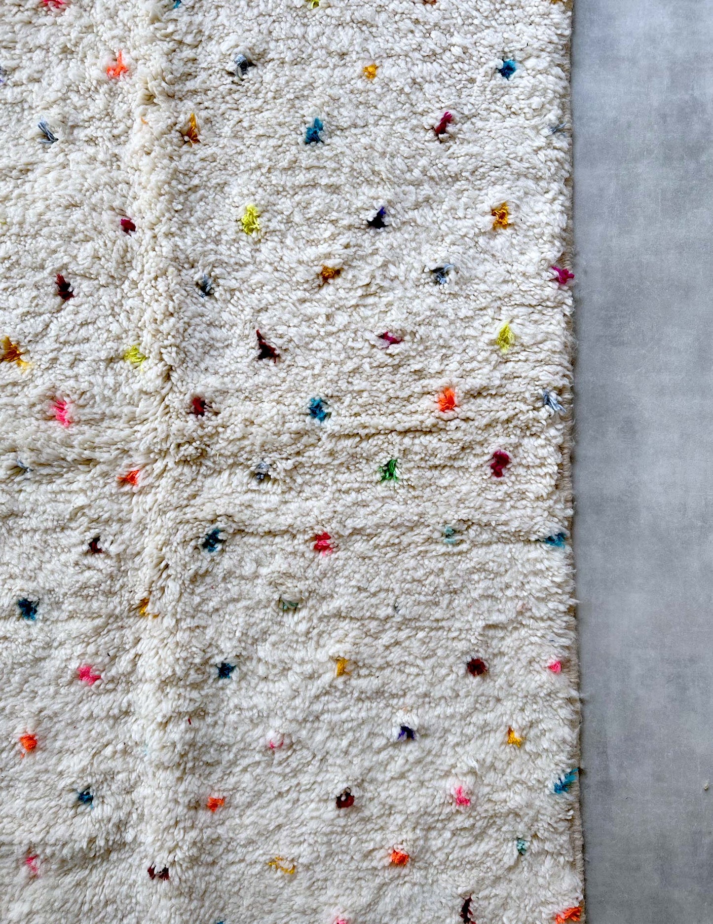 Dot rug