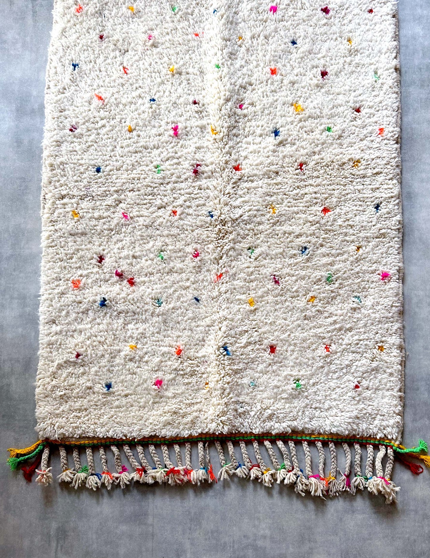 Dot rug