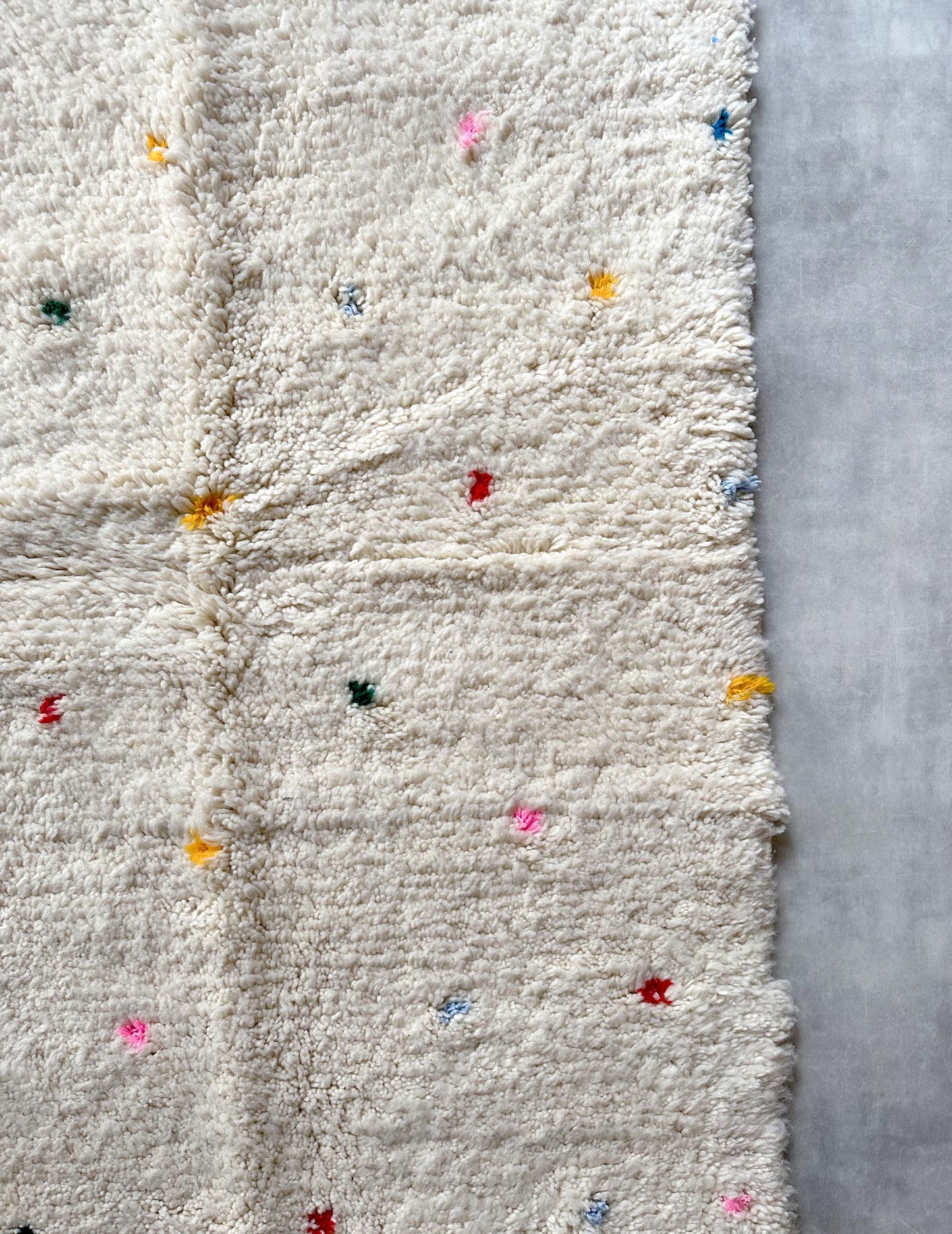 Dot rug