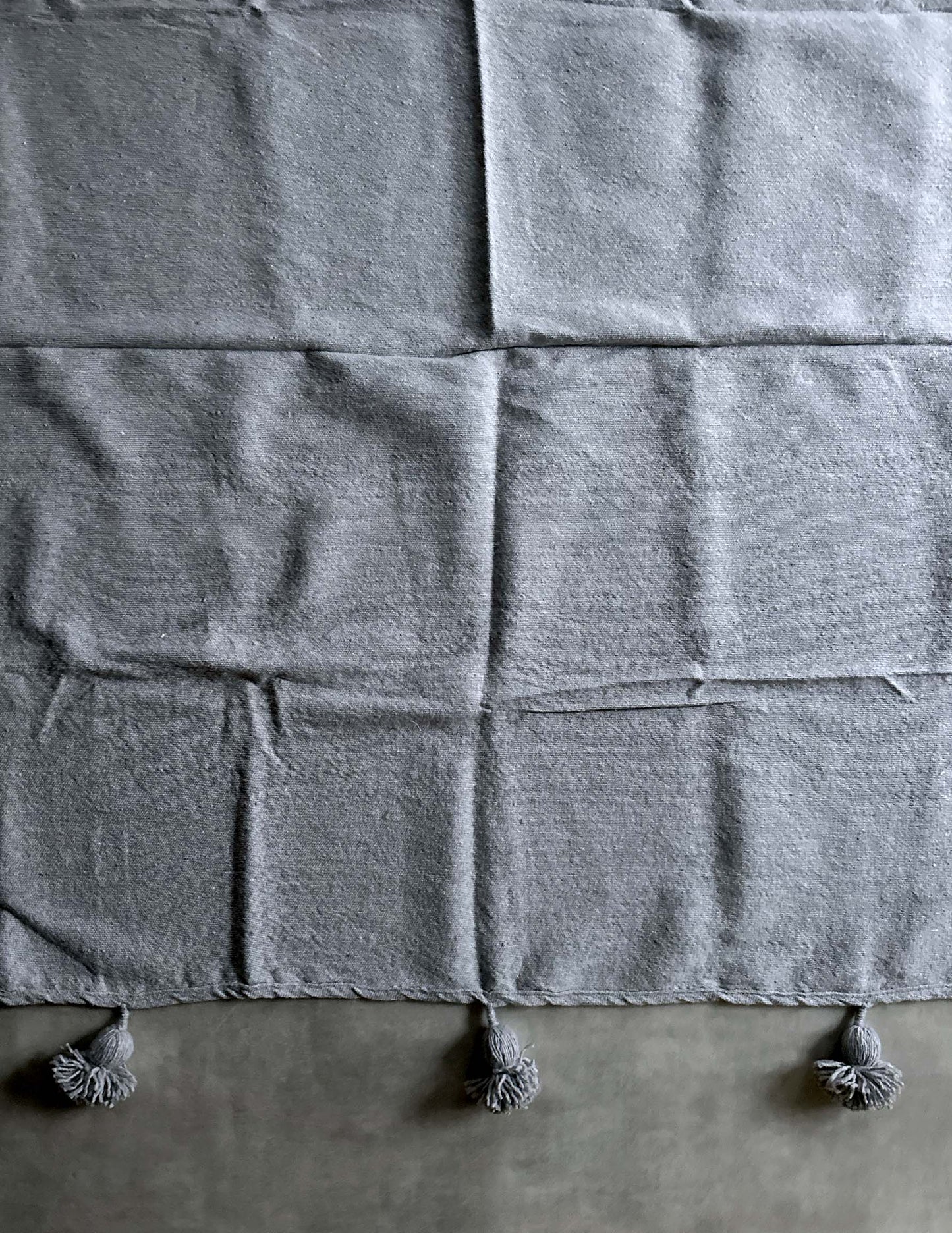 Pompom blanket (グレー)