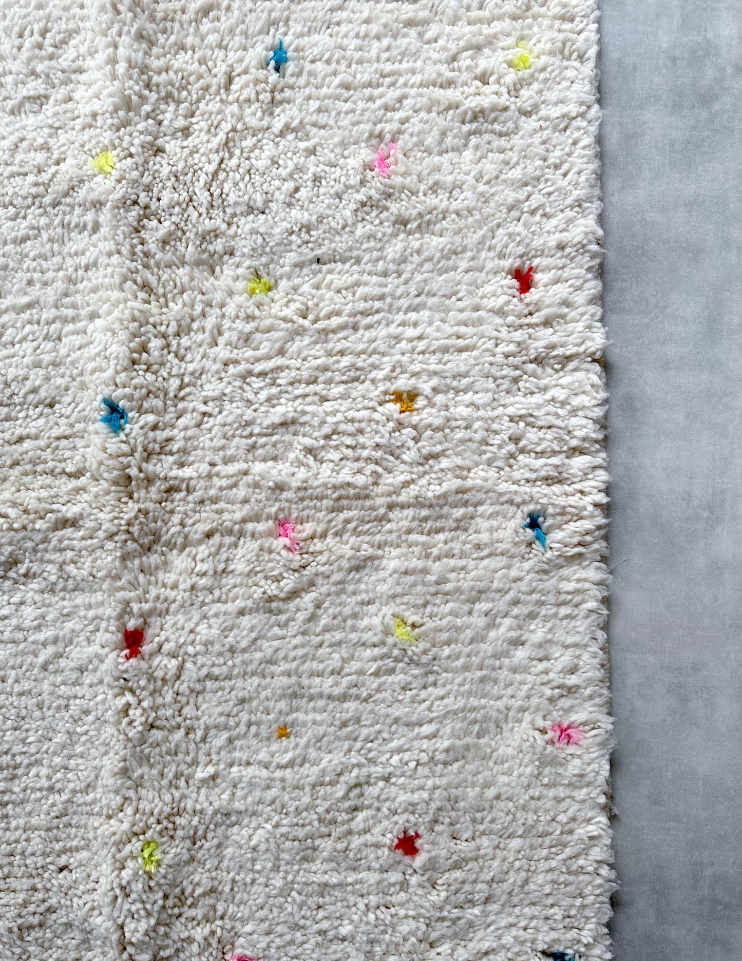 Dot rug