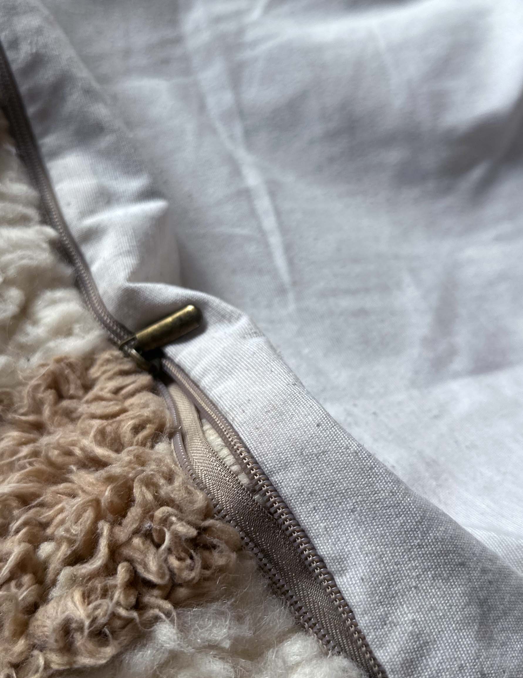 Checker Pouf – Zarabiya